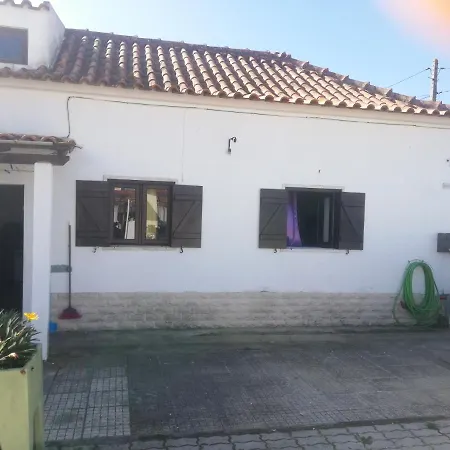 Nyaraló Casa Da Alfarim *