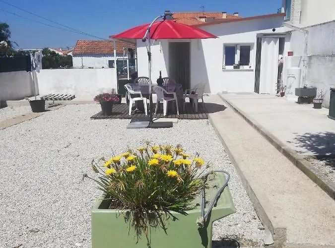 Semesterbostad Casa Da Alfarim *